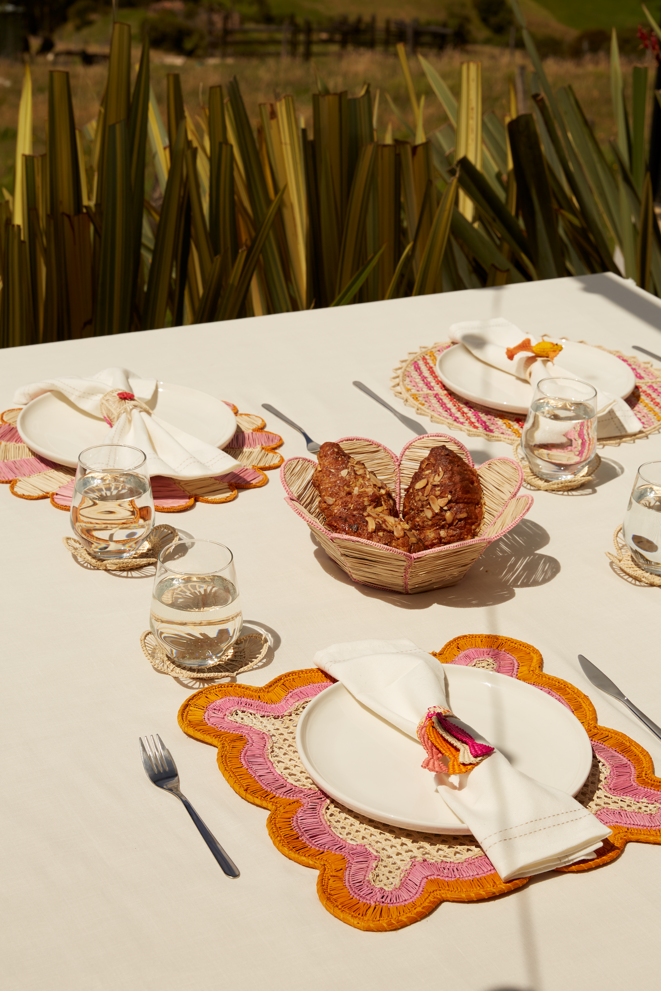 Flower Bread Basket - Pink Trim