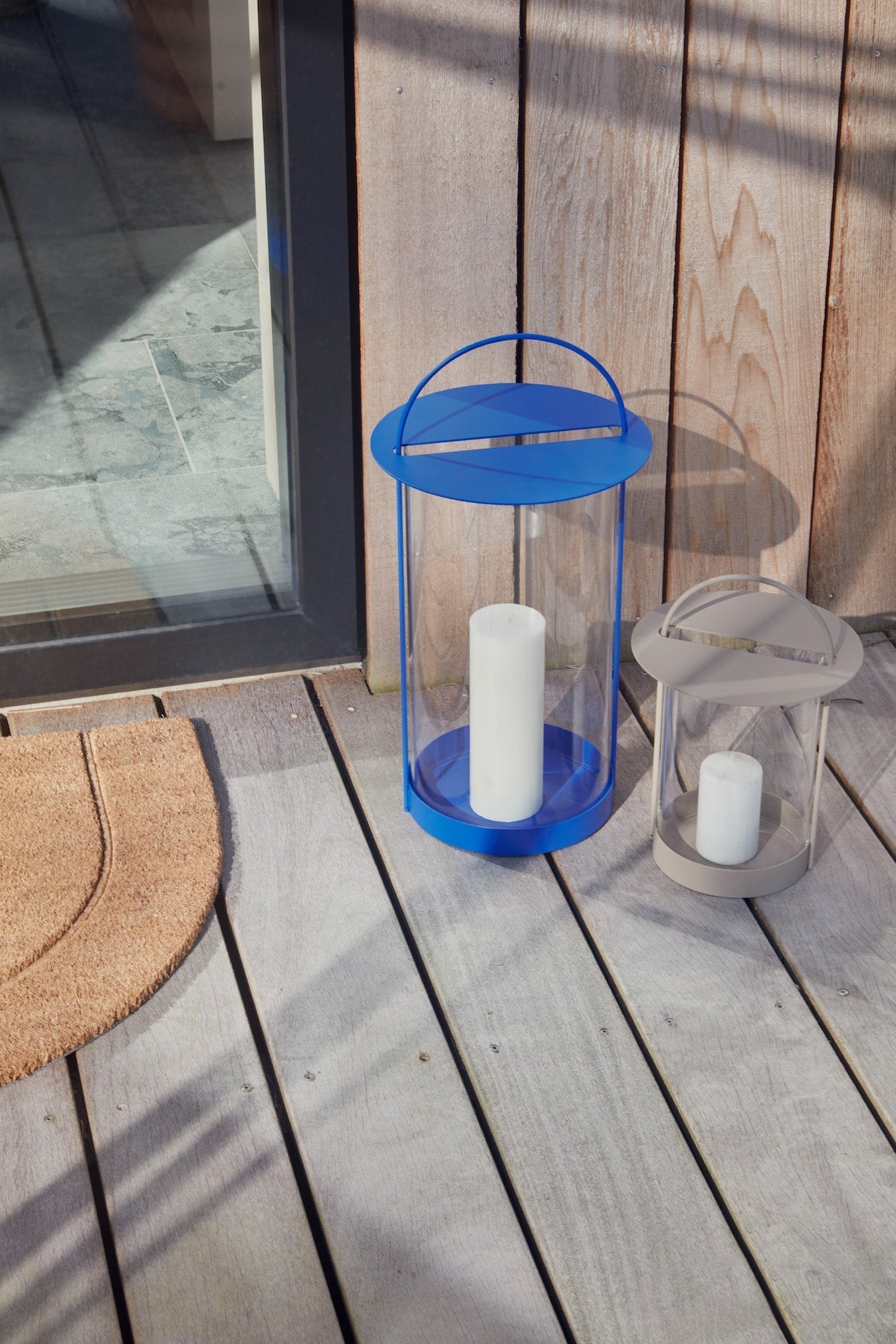 Maki Lantern - Large in Optic Blue