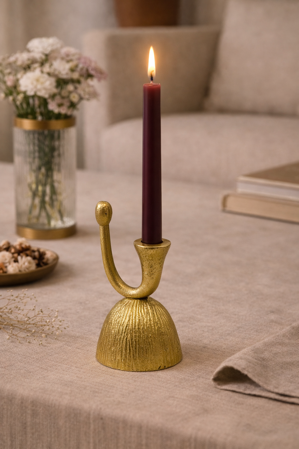 Raíz Studio Loop Candle Holder – Hand-Cast Gold Metal Sculptural Candle Stand