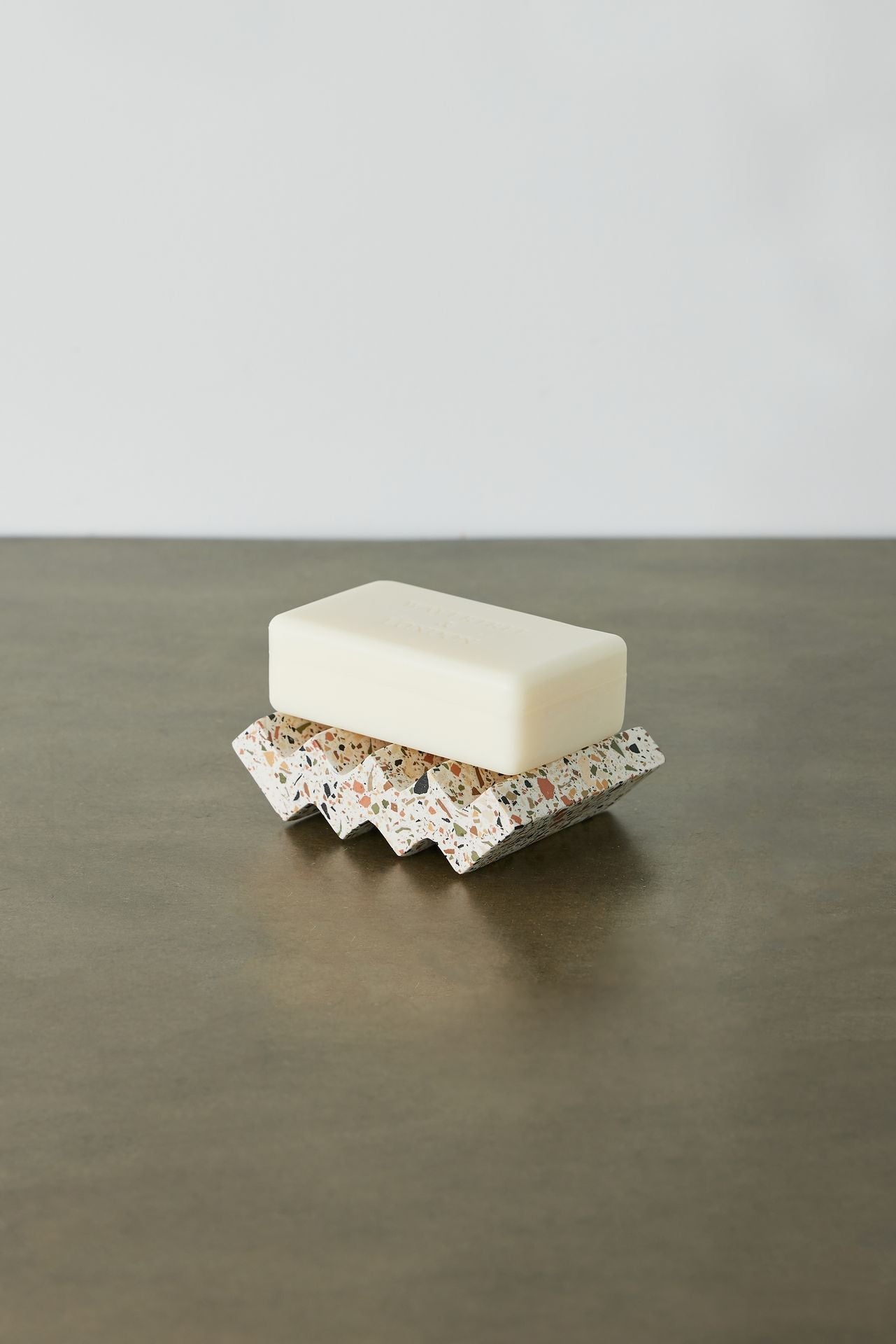 Zig-Zag Neutral Terrazzo Soap Dish