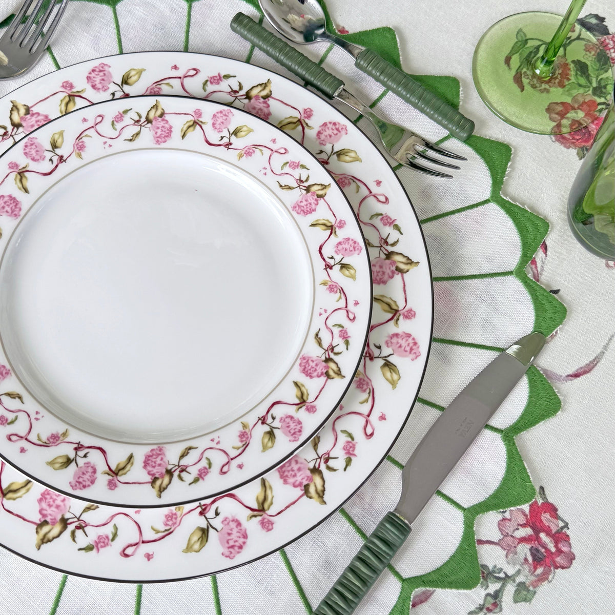 Charlotte green linen placemat (set of 4)