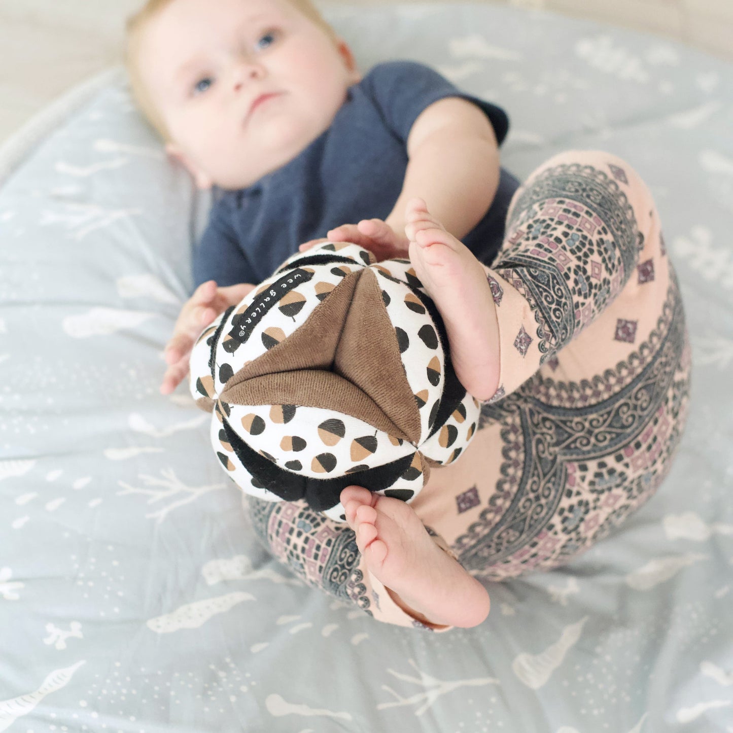 Acorn Clutch and Taggy Ball Bundle - Osadia Concept Store