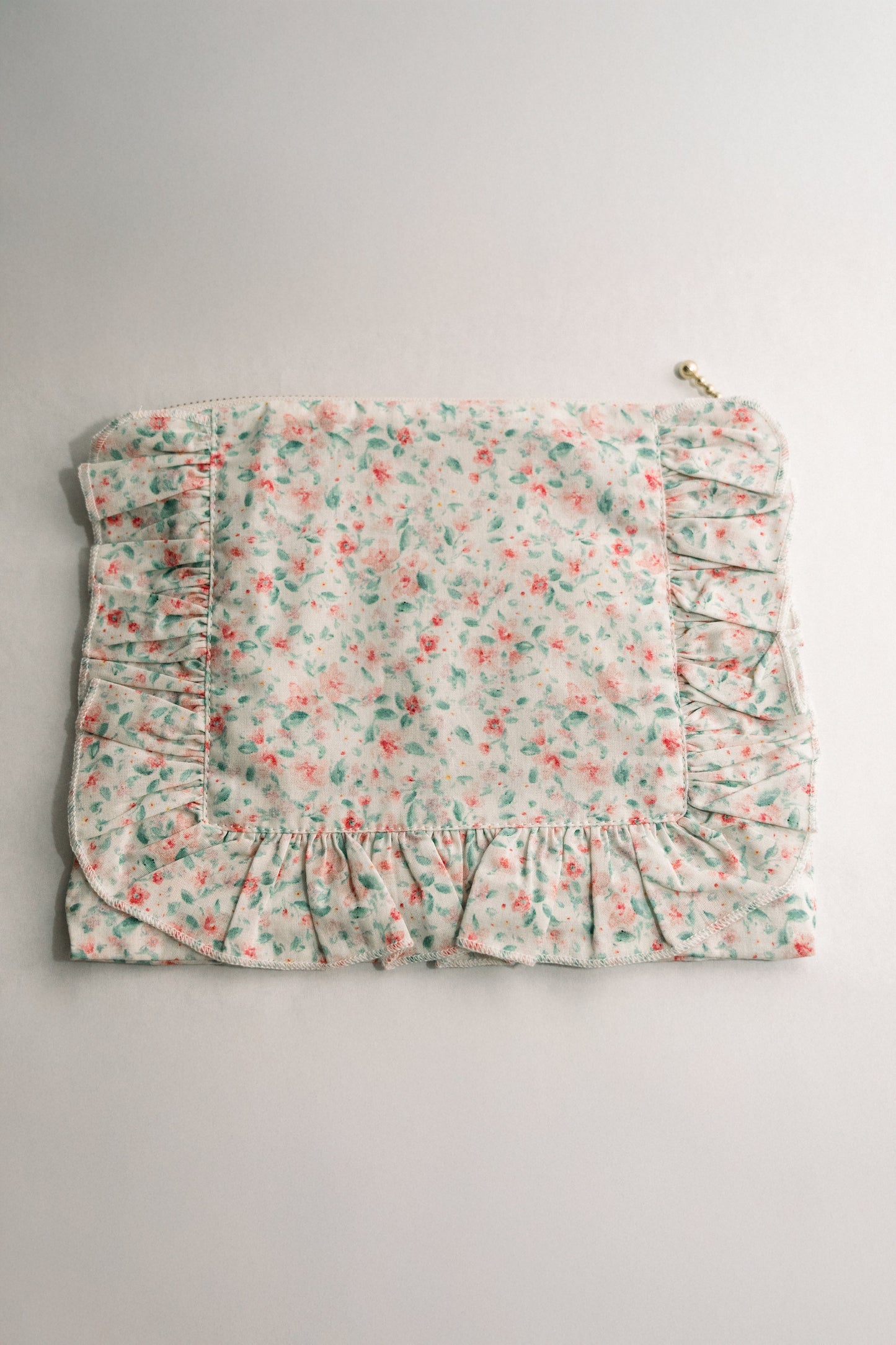 Vintage-Inspired Floral Pouch- Confetti - Osadia Concept Store