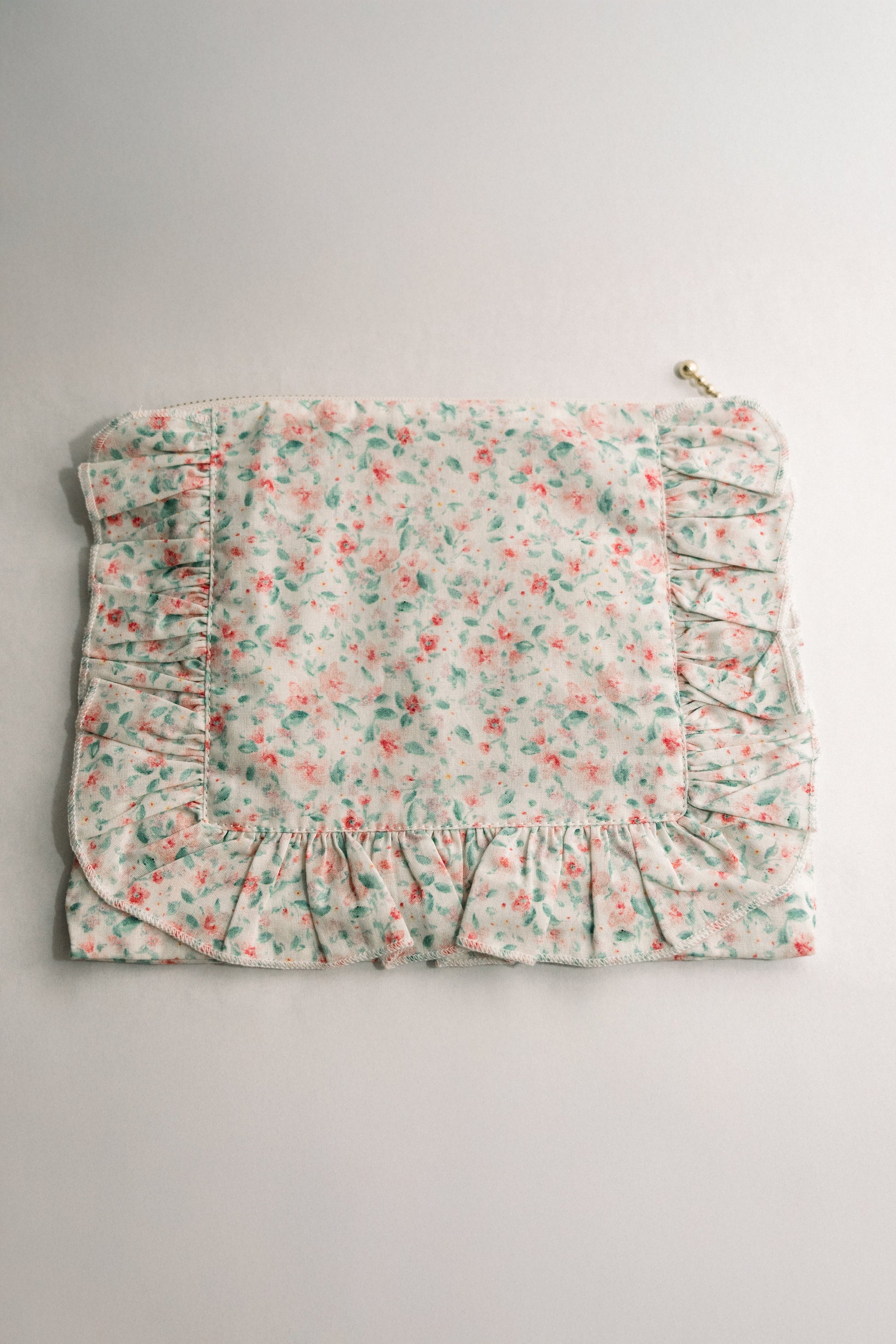 Vintage-Inspired Floral Pouch- Confetti - Osadia Concept Store