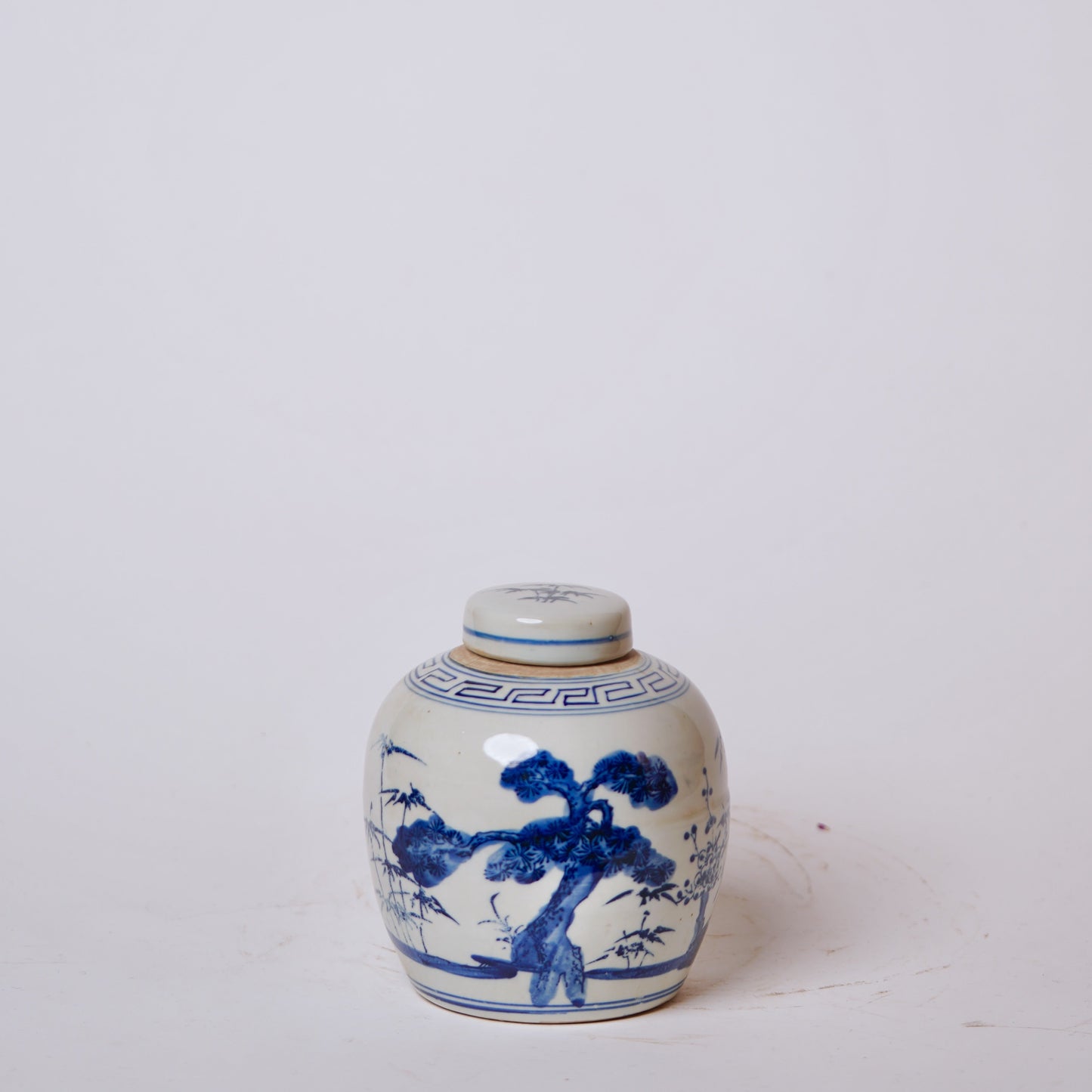 Blue and White Porcelain Three Friends Round Storage Jar