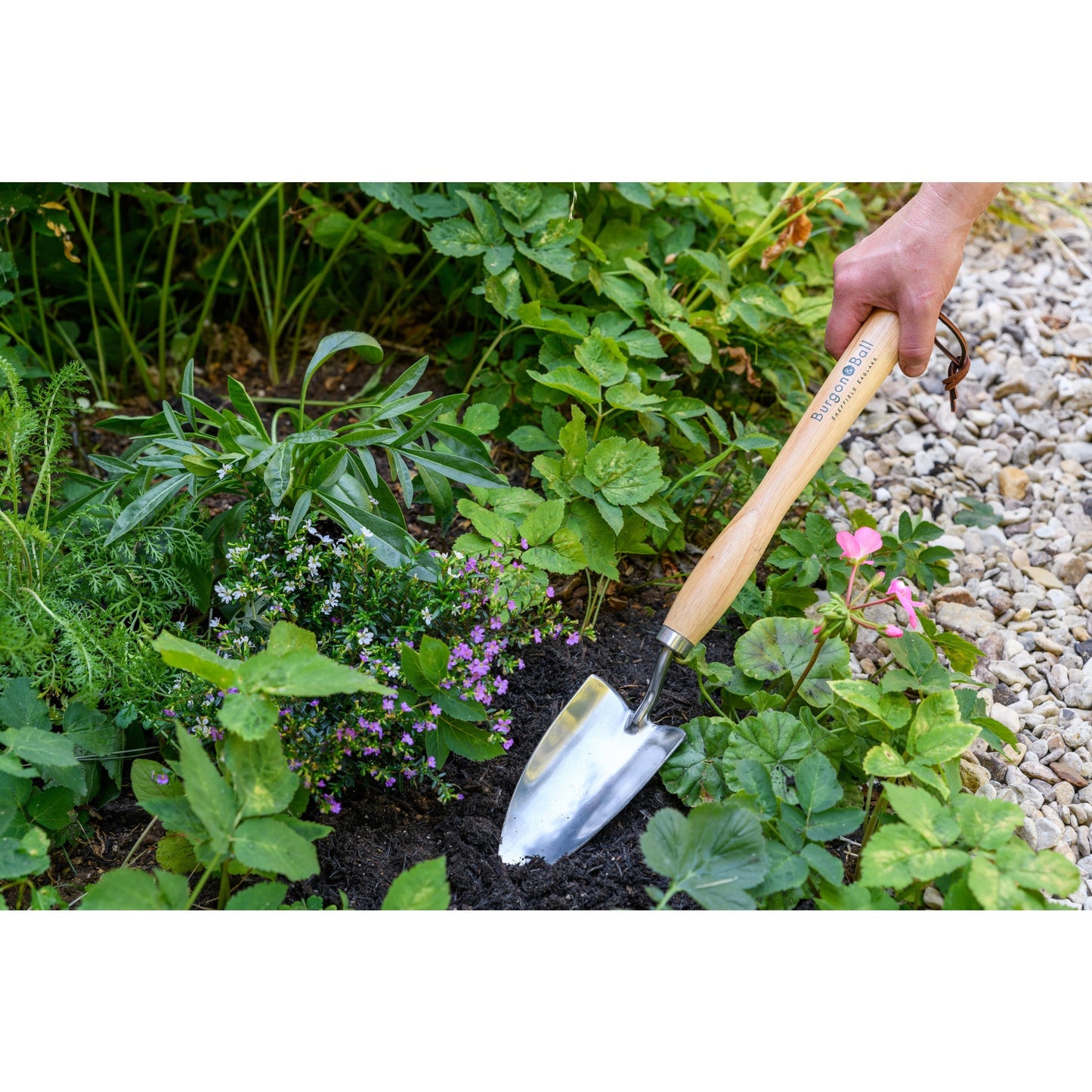 Burgon & Ball® Mid-Handled Stainless Steel Trowel, RHS Endorsed