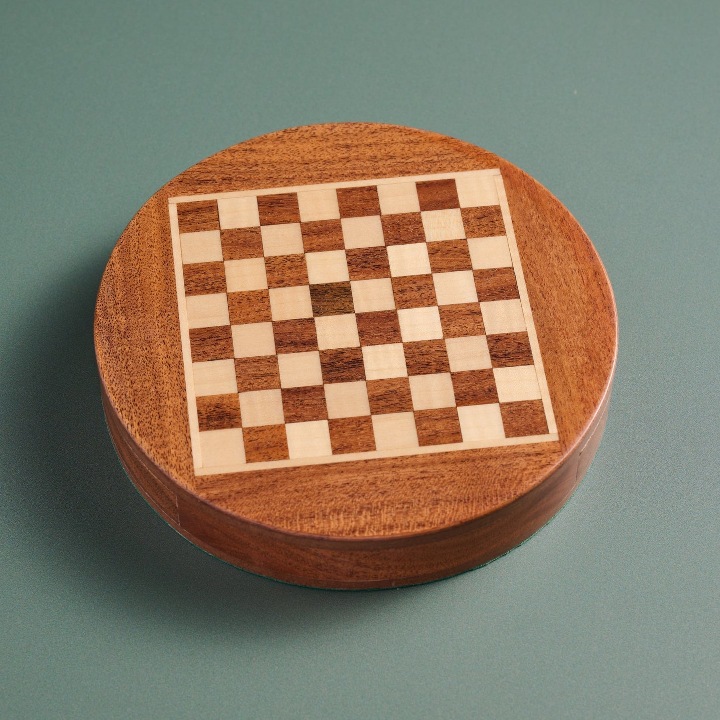 Acacia Wood Round Magnetic Chess Set - Osadia Concept Store