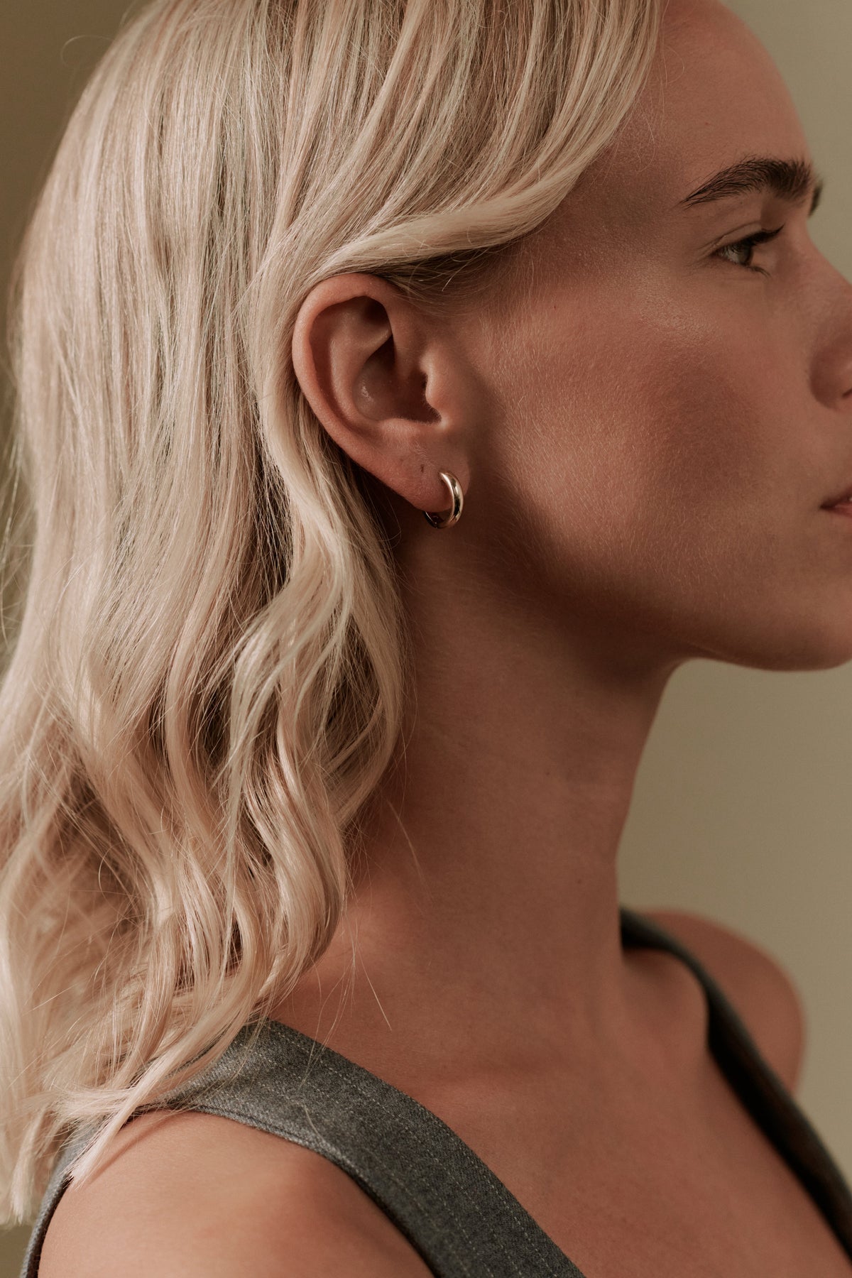 Robbie 14K Solid Gold Hoops