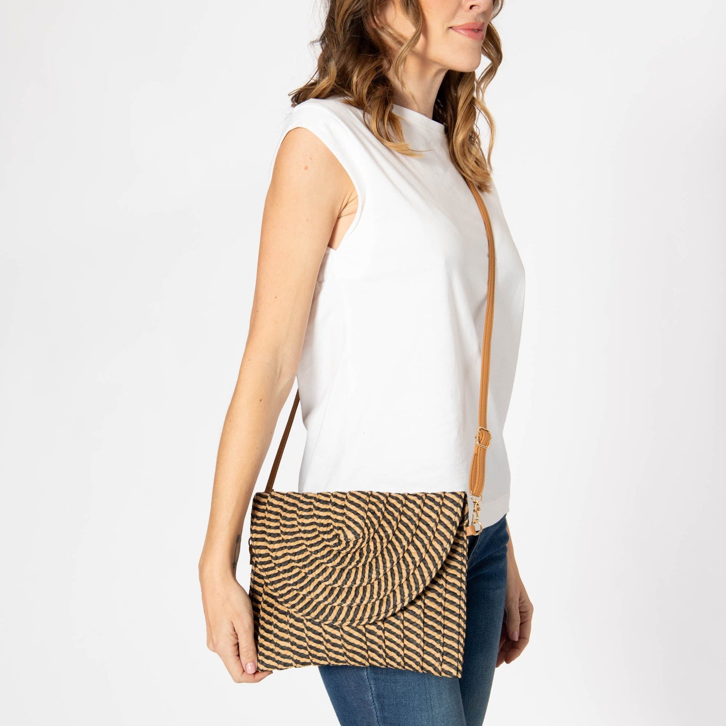 San Lorenzo - Wide Set Snap Clutch