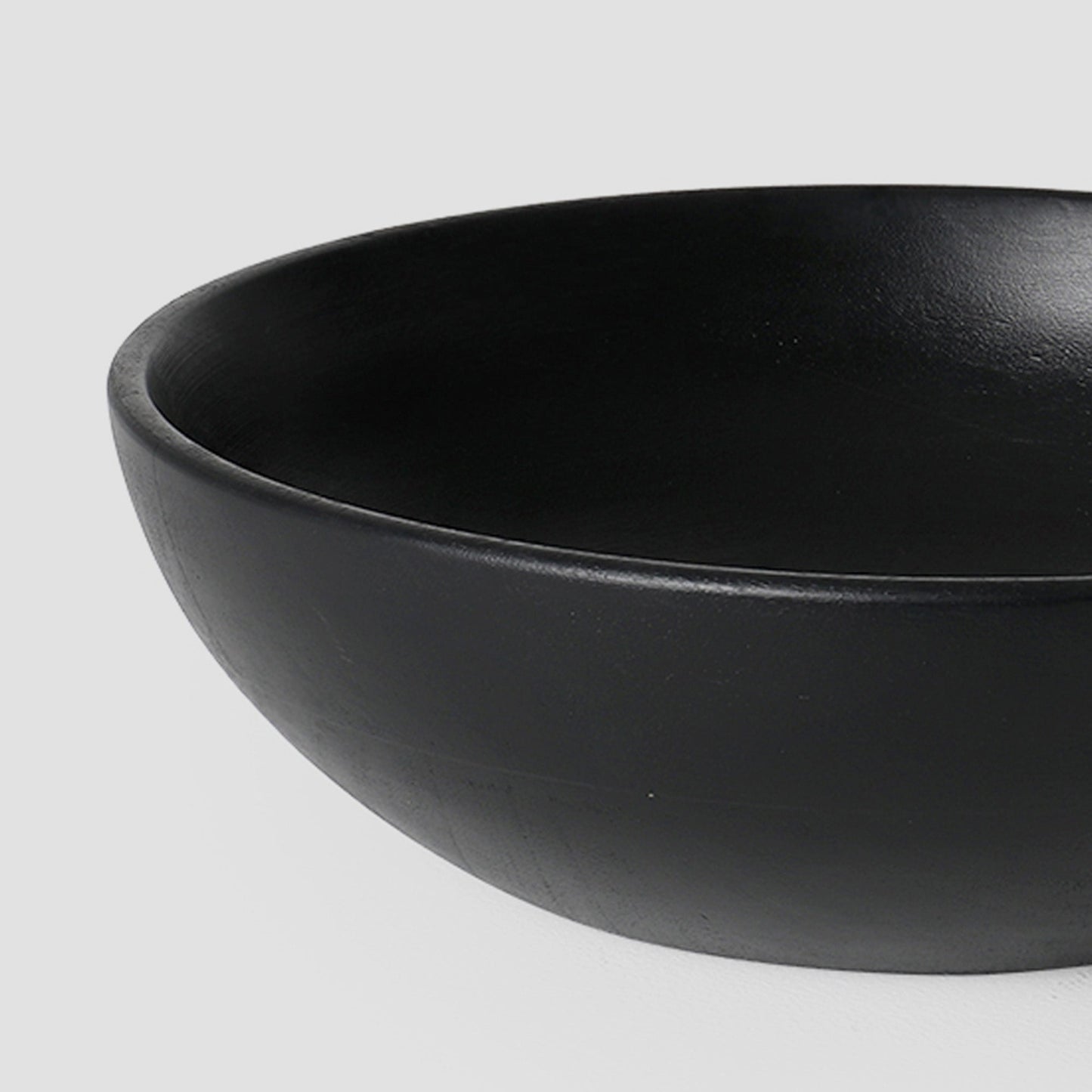 Mango Wood Salad Bowl 33.8 oz | Midnight Black Wooden Serving Bowl