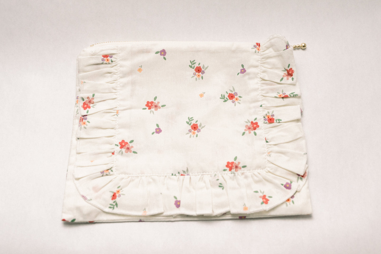 Vintage-Inspired Floral Pouch- Matin au Jardin - Osadia Concept Store