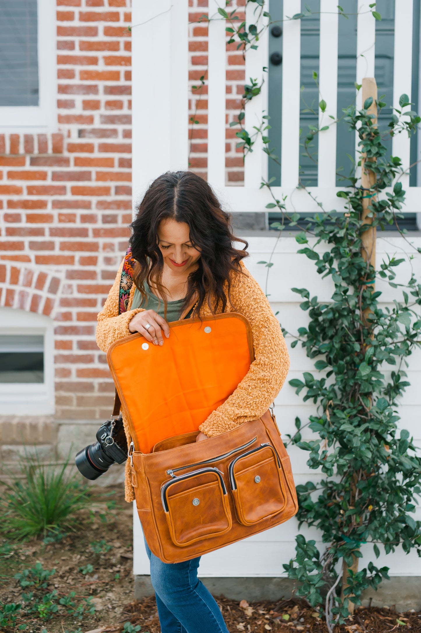 K'at Camera Bag - Tan