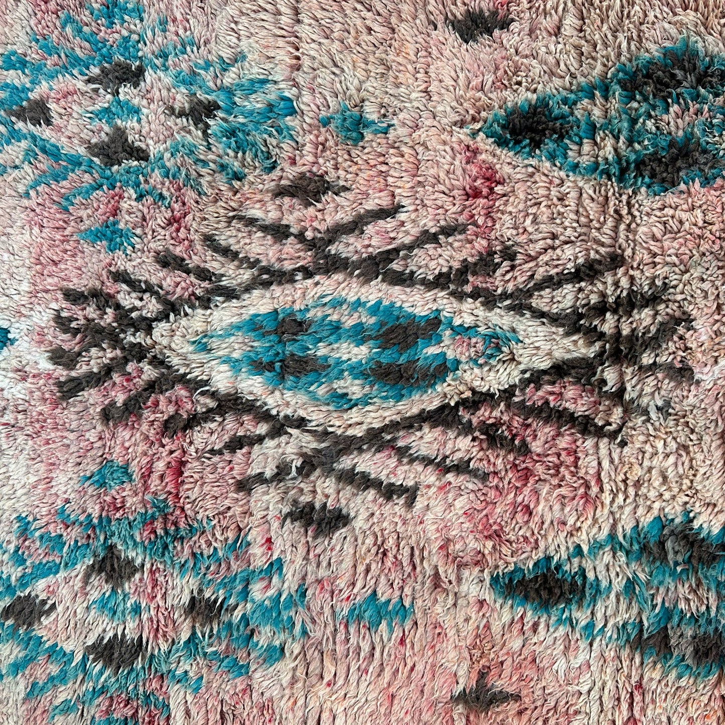 Tisnt Vintage Moroccan Rug | 4’5” x 9’7”