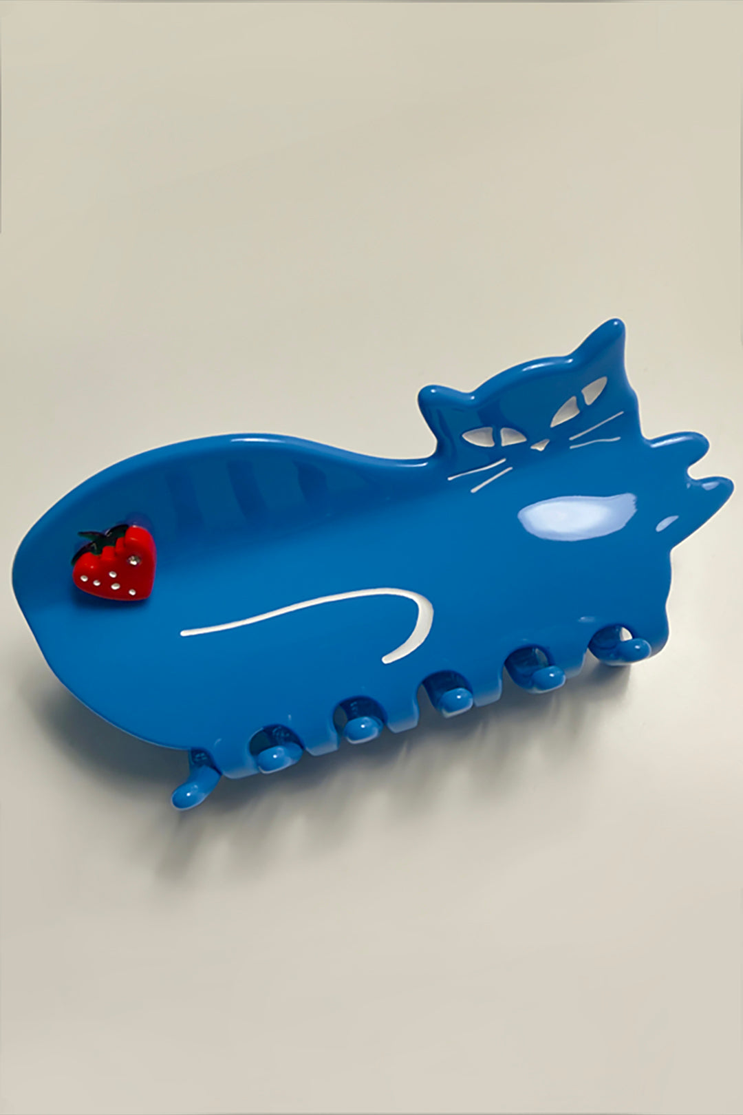 Strawberry Blue Cat Hair Claw