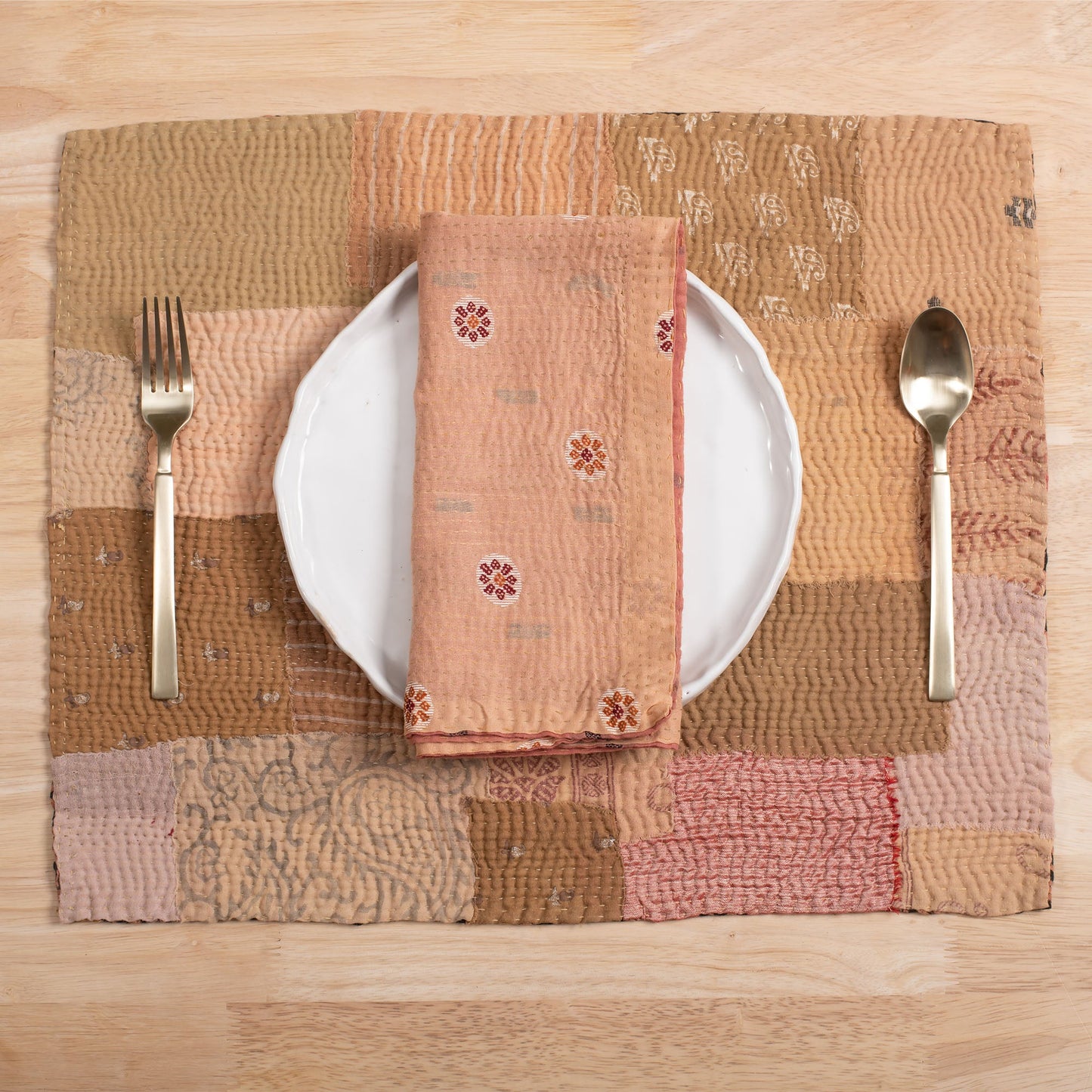 S/2 Mosaic Fray Patch Vintage Kantha Placemat - Mushroom