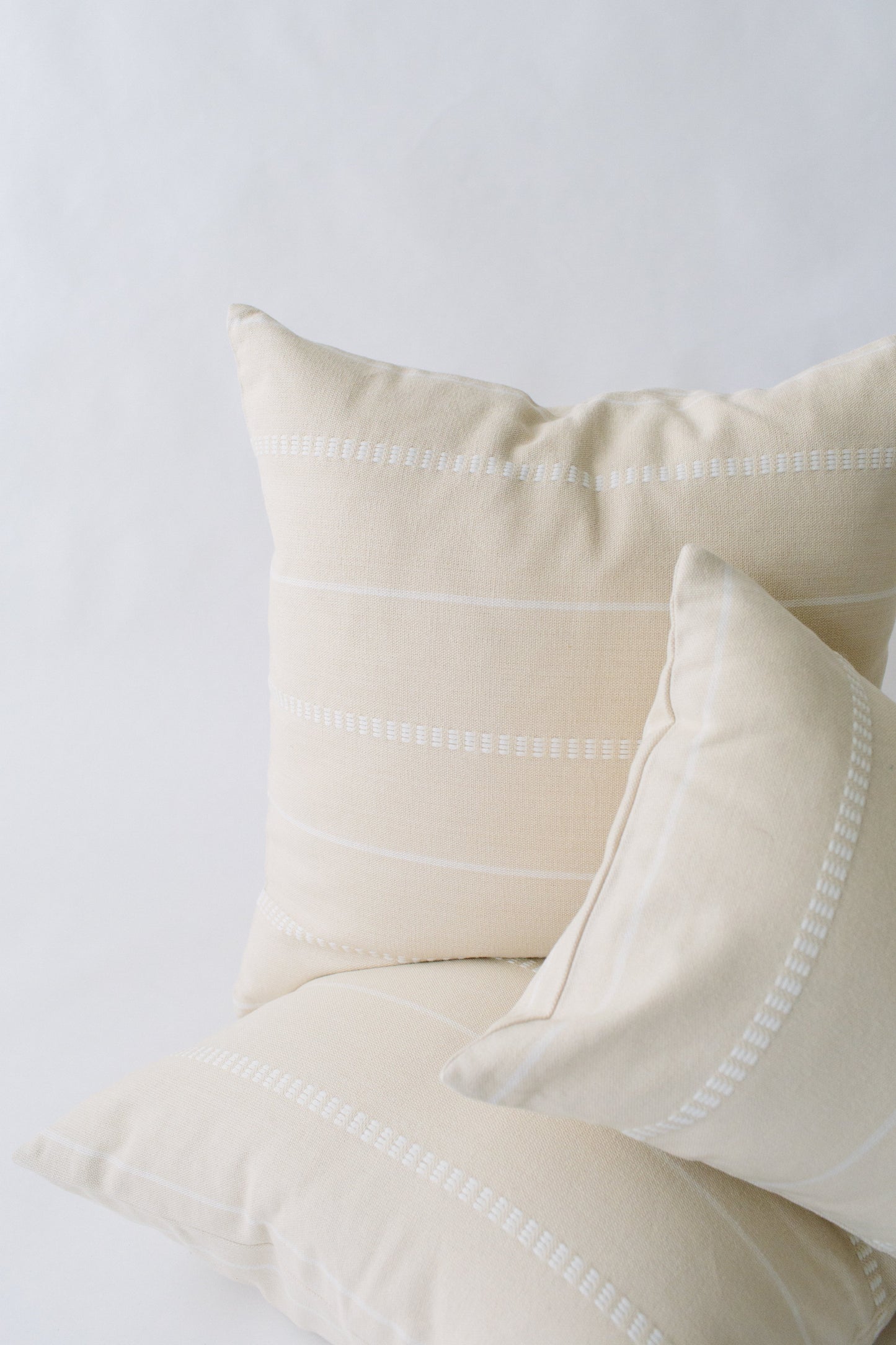 LOOM Imports Cream Brocade Pillow cover