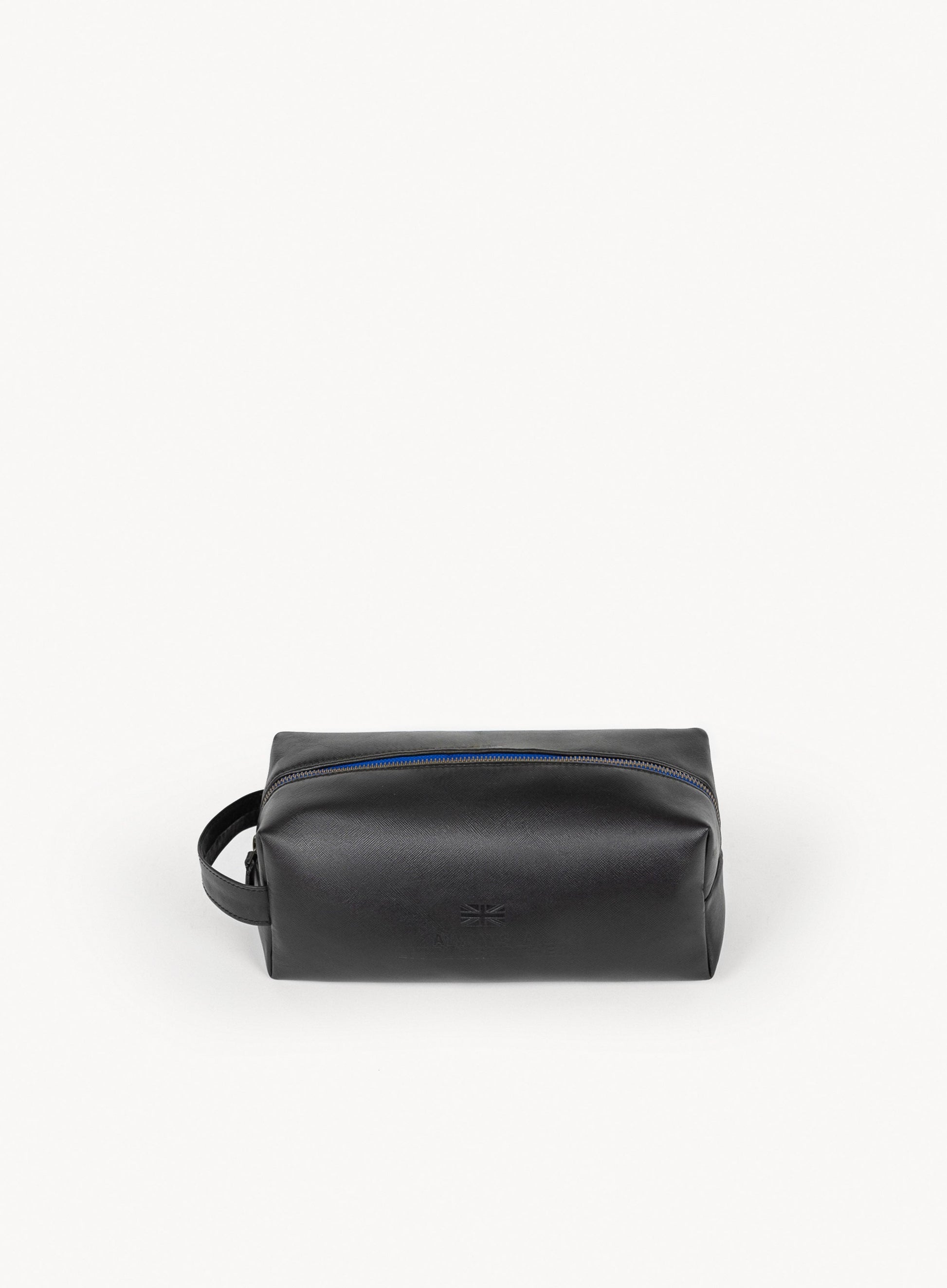 Iron Tight Toiletry Bag - Osadia Concept Store
