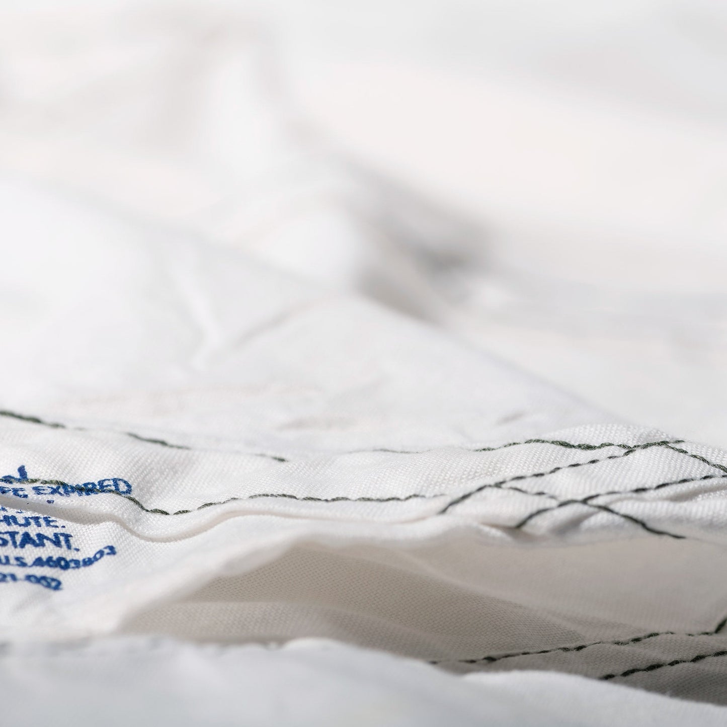 EXPIRED PARACHUTE MATERIAL STANDARD APRON