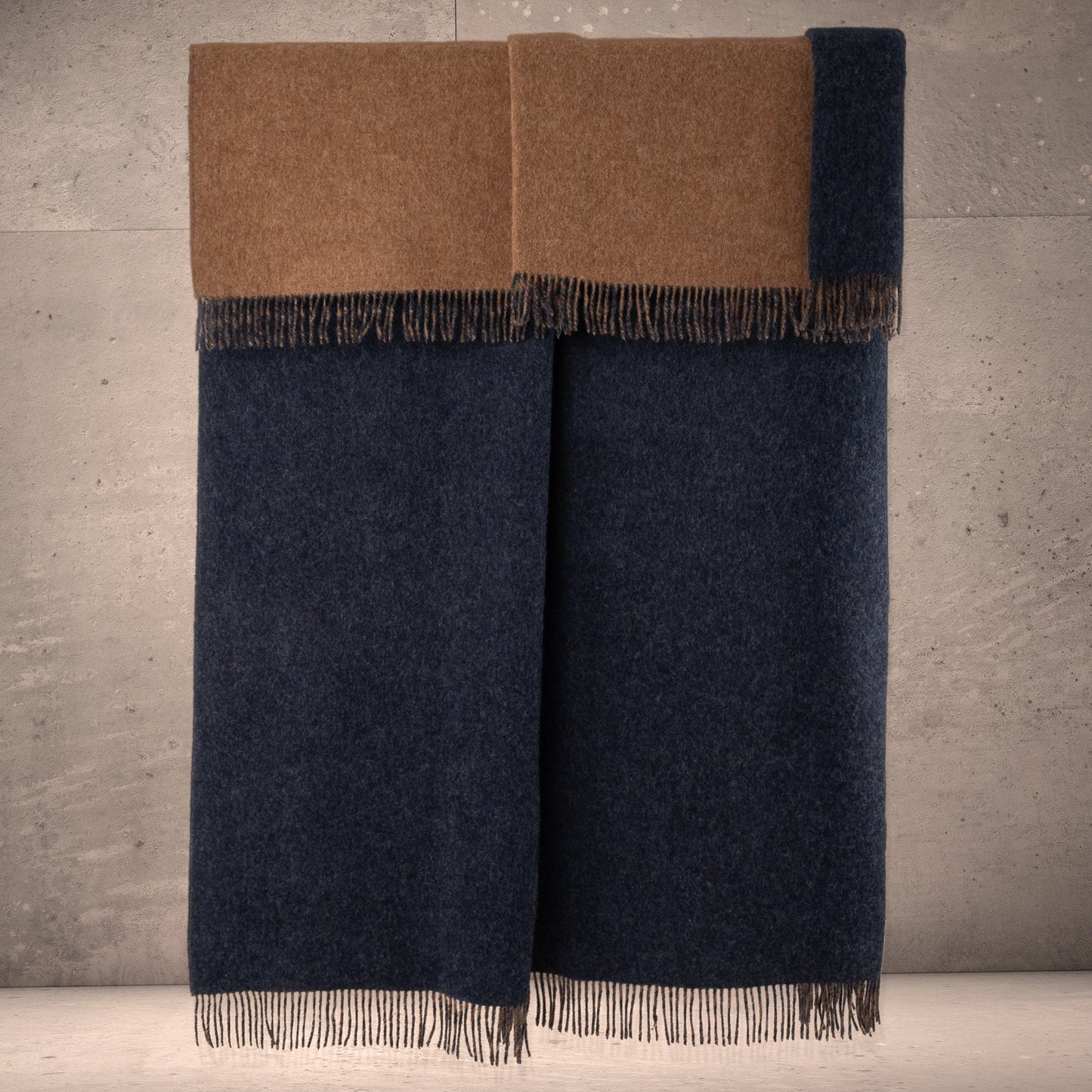 Highland Tweeds Reversible Double Cloth Throw (Charcoal/Camel)