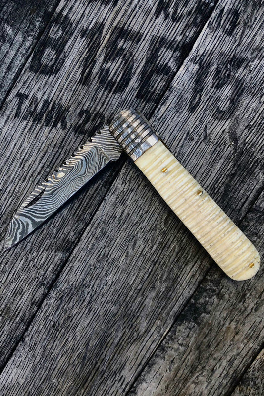 Evangeline's Vintage Pocket Knives