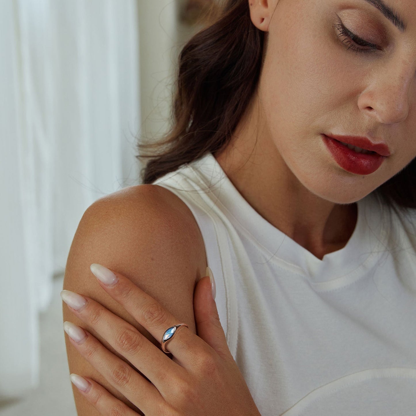 925 Sterling Silver White Gold Plated 1.9mm Transparent Glass Ring