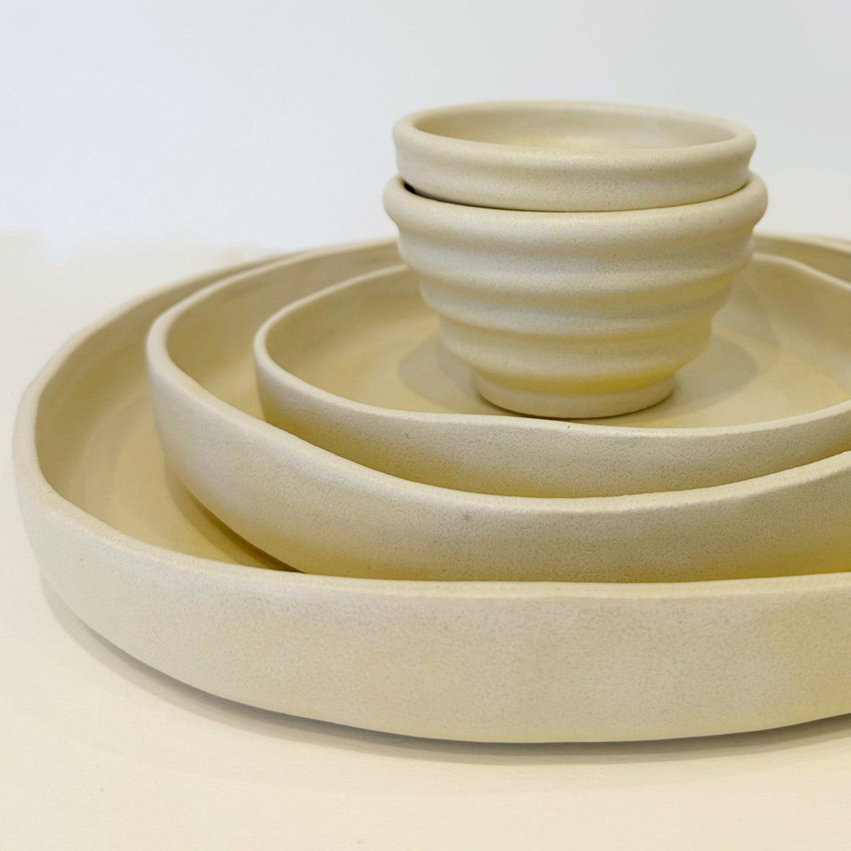 PLATES BUNDLE White Cloud. (Sizes 8.5 and 6 inches)