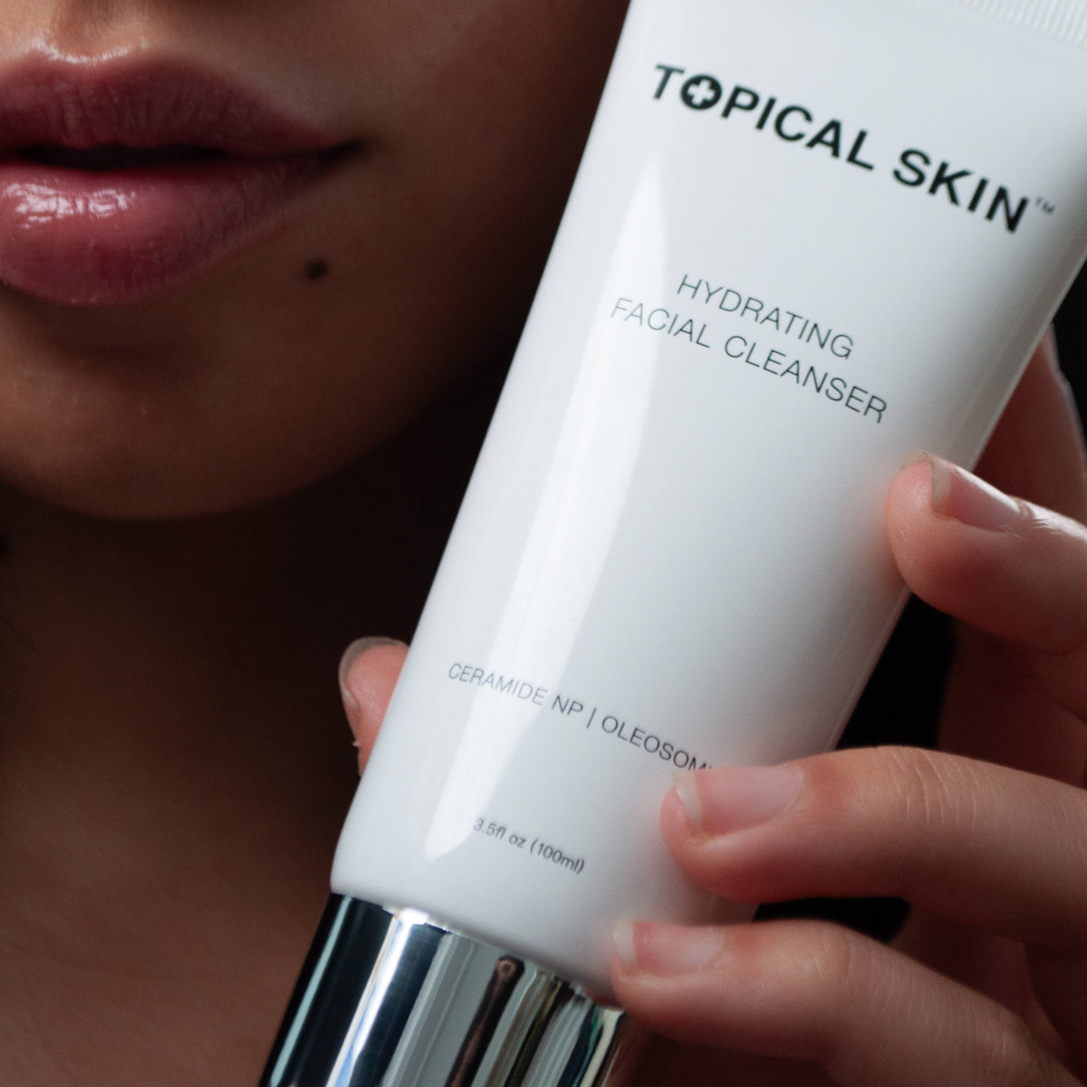 Hydrating Facial Cleanser with Oleosomes
