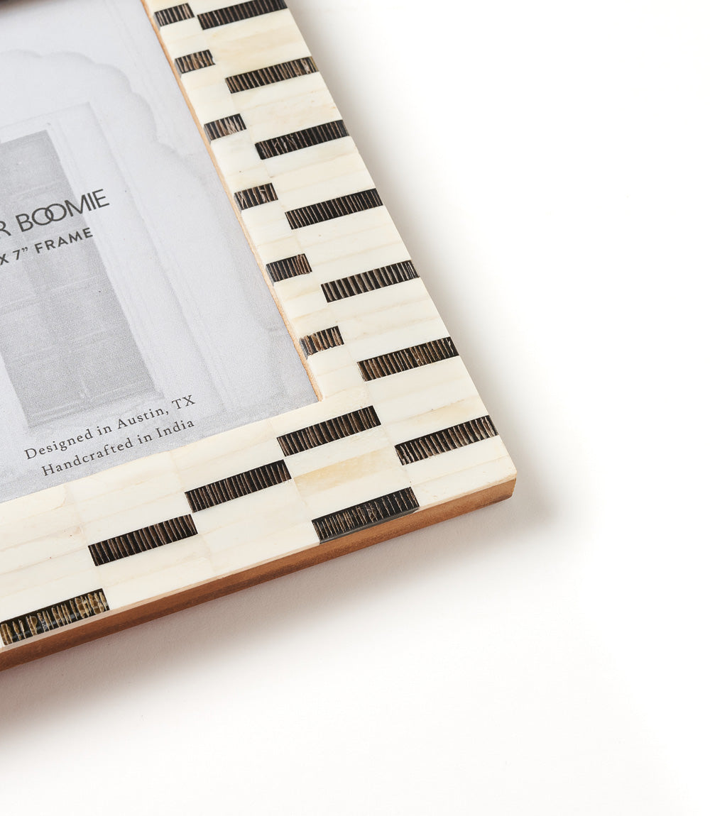 Mukhendu 5x7 Black & White Picture Frame - Hand Carved Bone - Osadia Concept Store