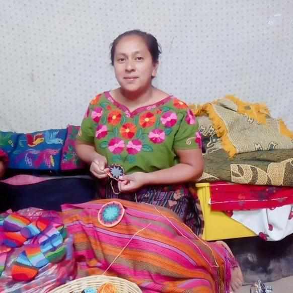 Earbud Round Crochet Coin Purse | Keychain - Guatemala