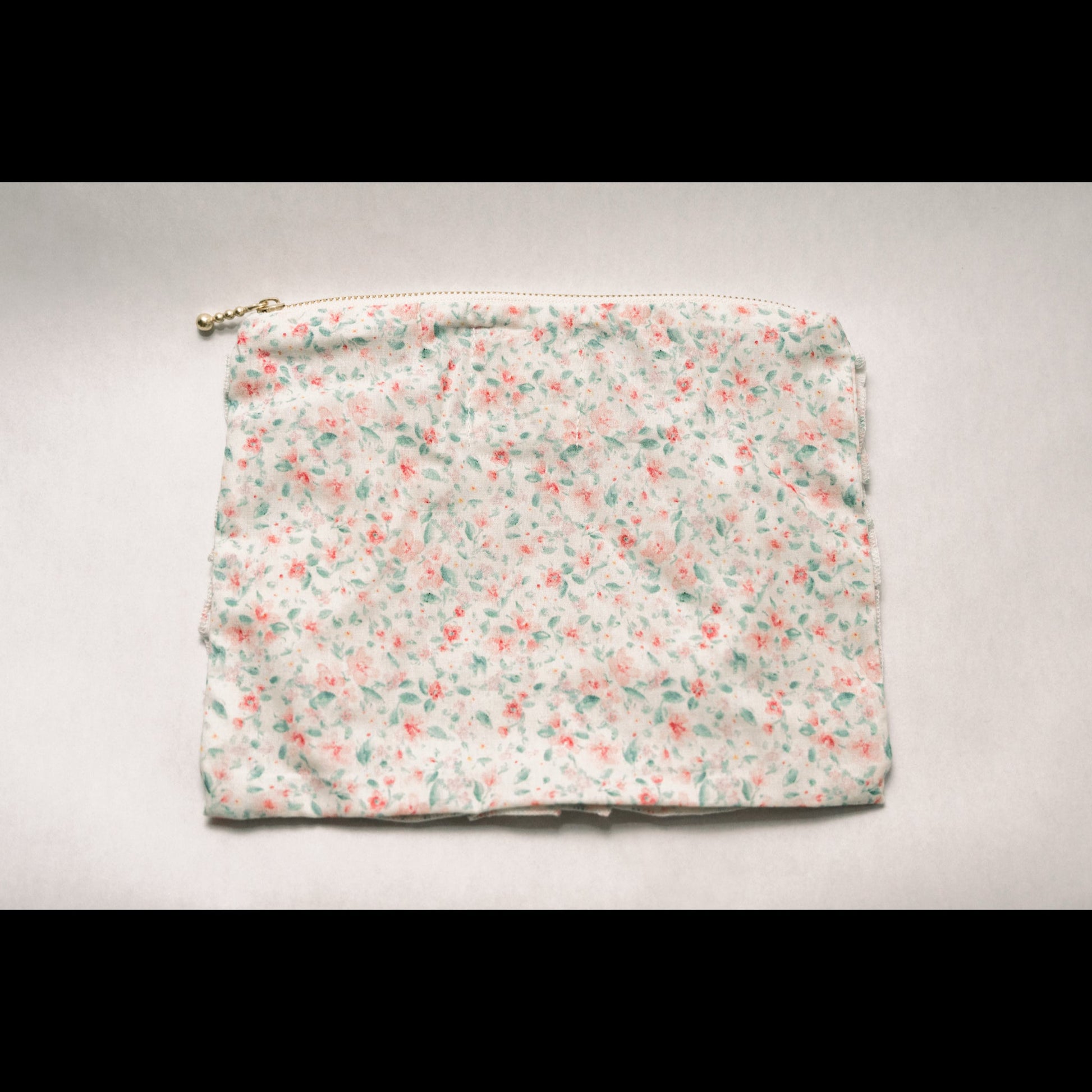 Vintage-Inspired Floral Pouch- Confetti - Osadia Concept Store