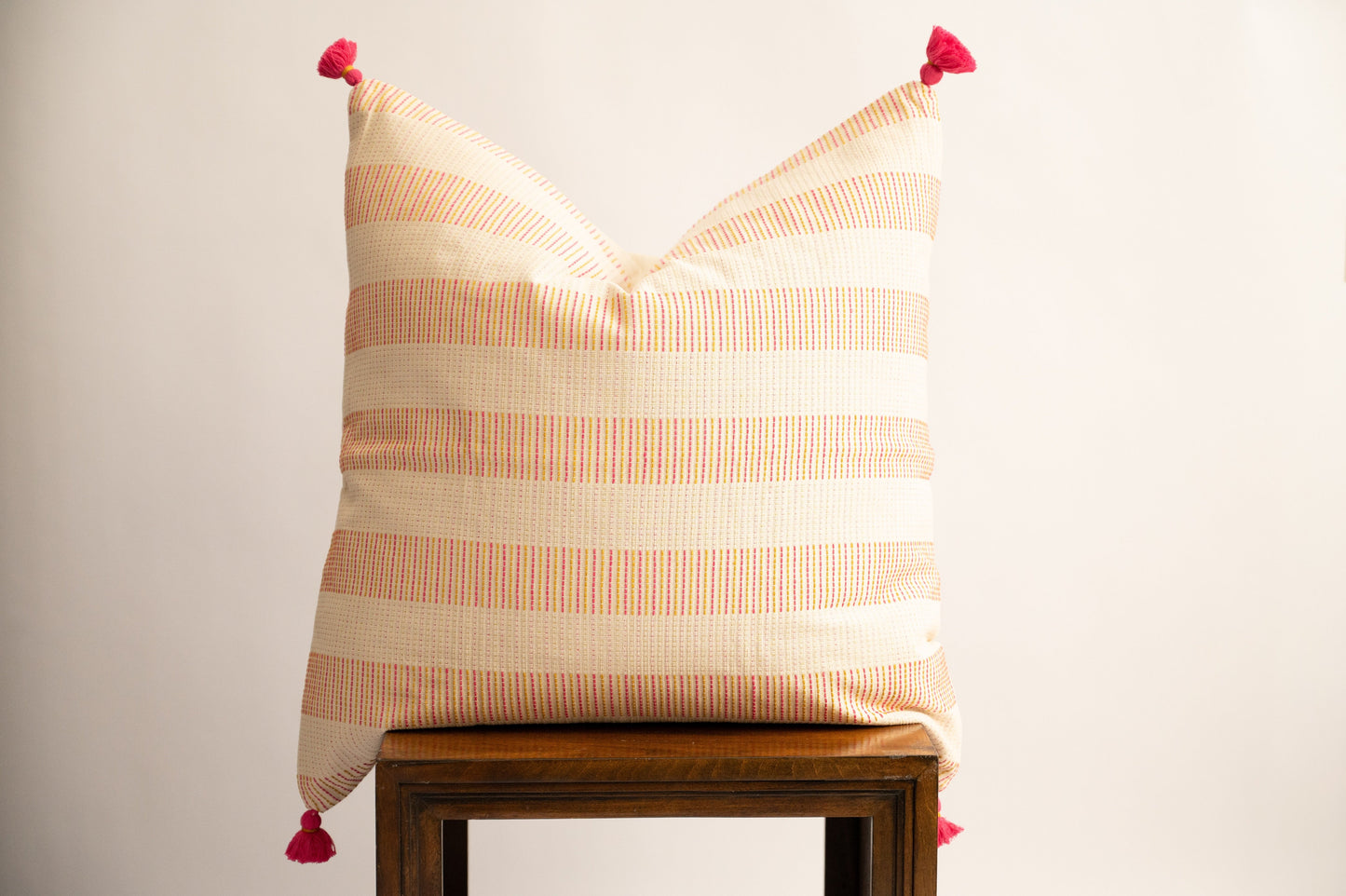 Ransia Handloom Pillow 24"x24"