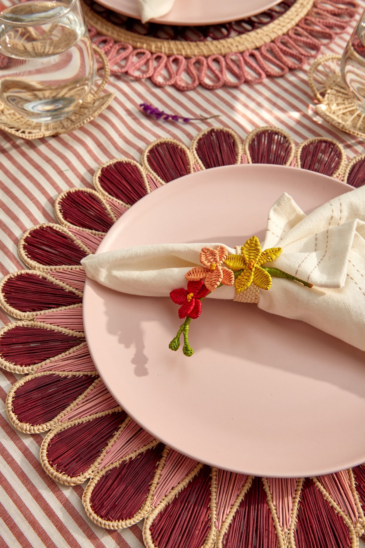 S/2 Drops Placemat - Burgundy/Pink