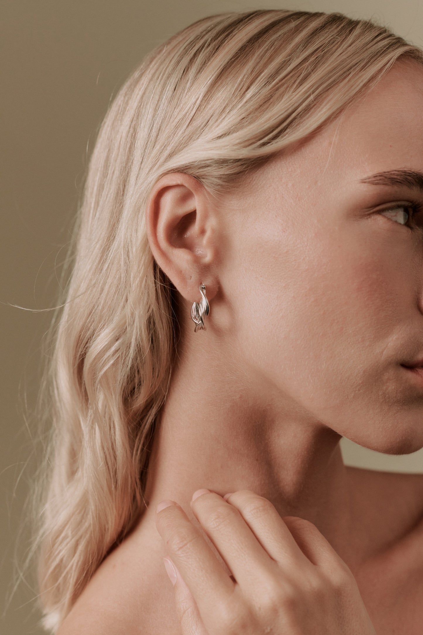 Sunny Twisted Hoops