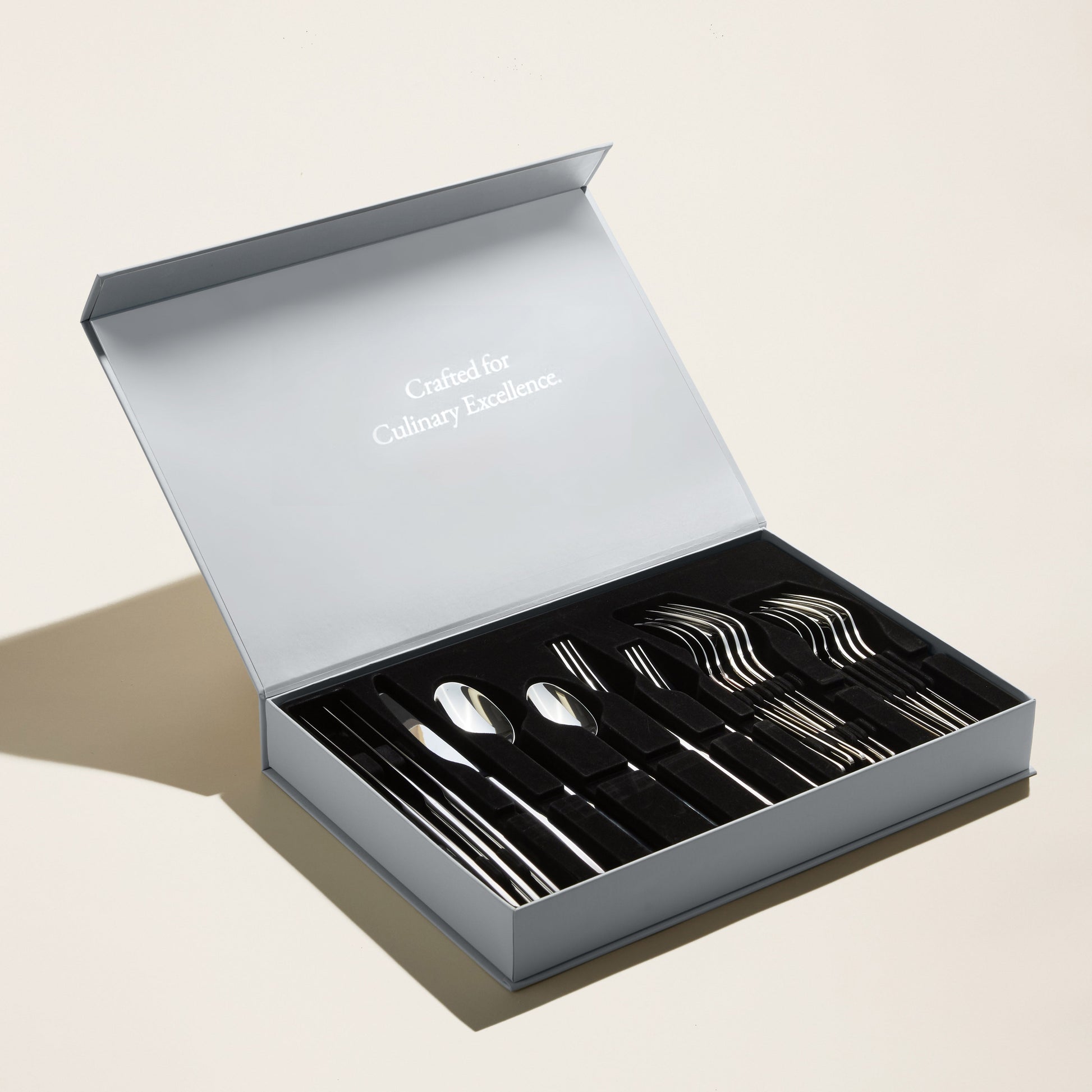 Emilia Mirror 20-Piece Flatware Set - Osadia Concept Store