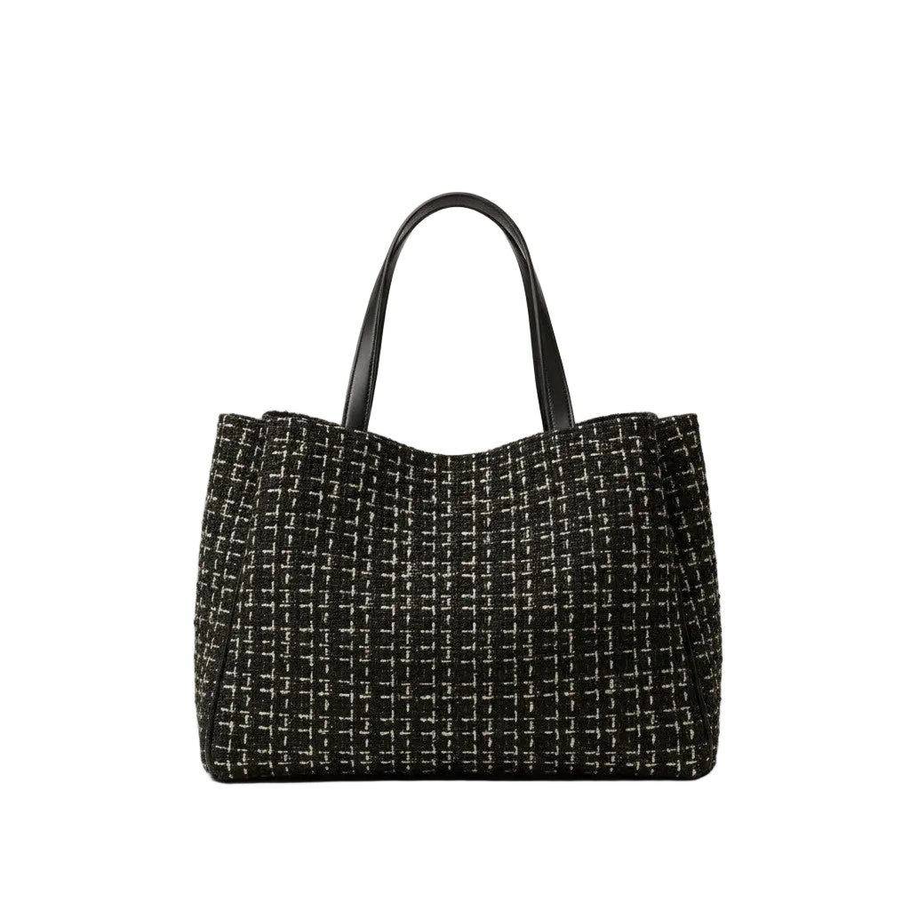 The Delilah Tweed