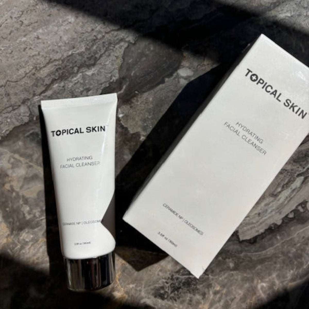 Hydrating Facial Cleanser with Oleosomes