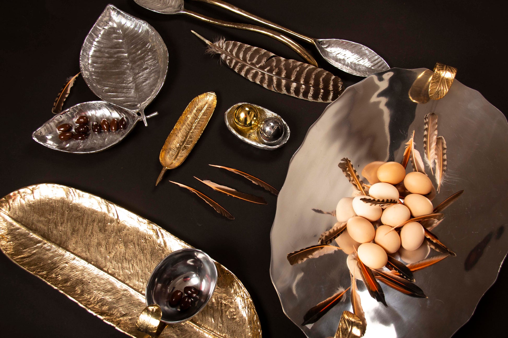 Nest Salt And Pepper W/Tray Silver/Gold - Osadia Concept Store