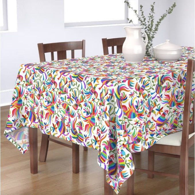 Osadia Handmade White Otomi Print Tablecloth - Pink Trim