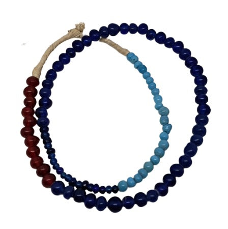 Glass bead strand