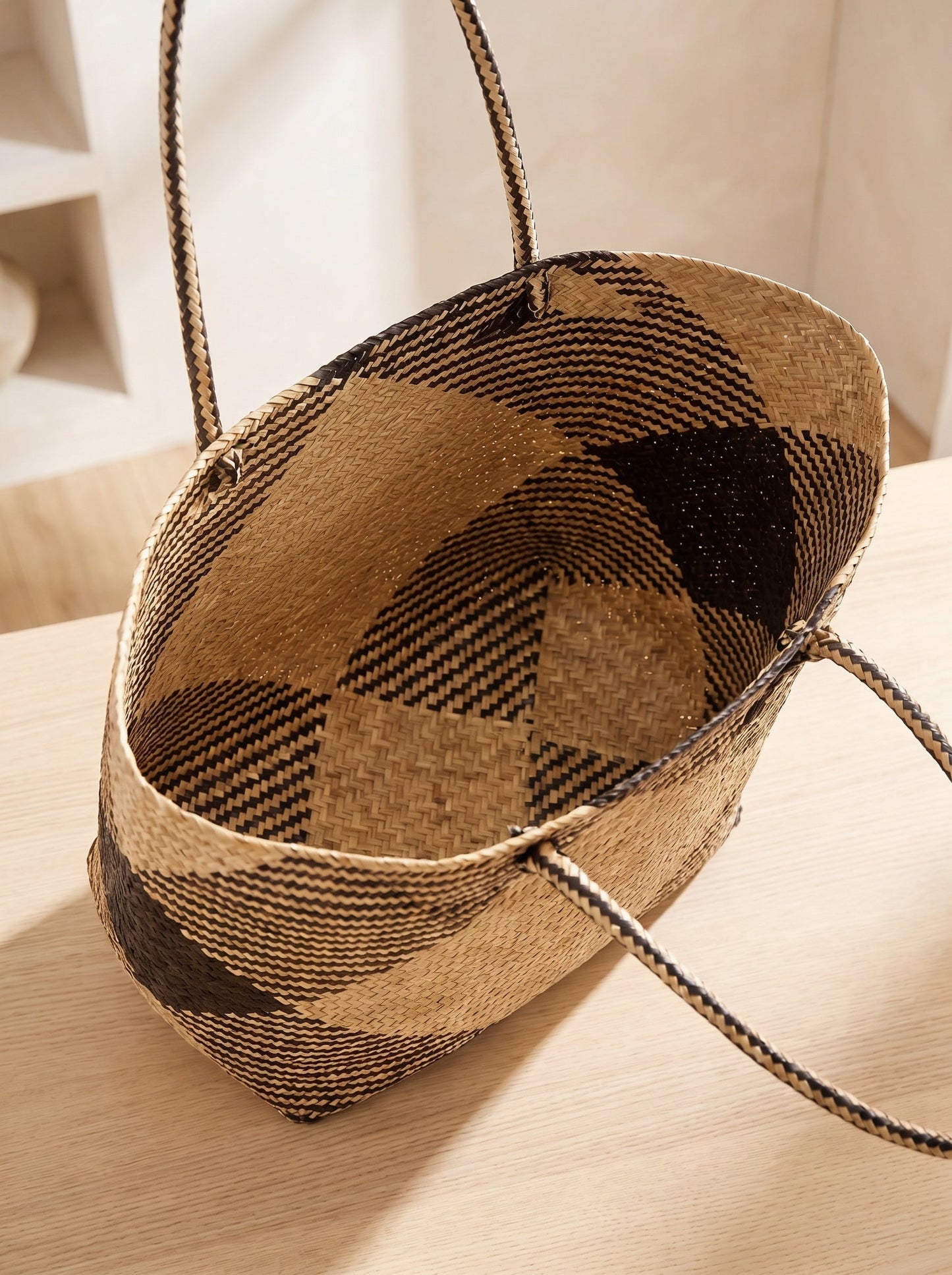 Avery Day Tote - Diamond Motif