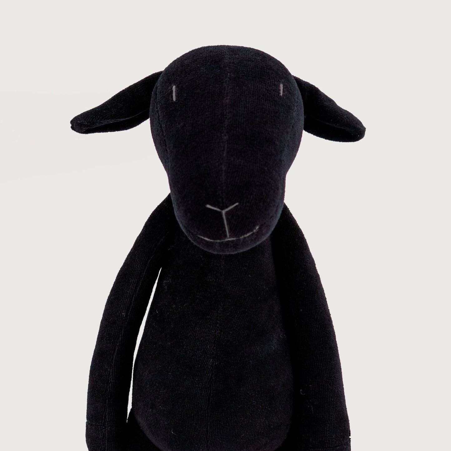 MAIA THE SHEEP - L