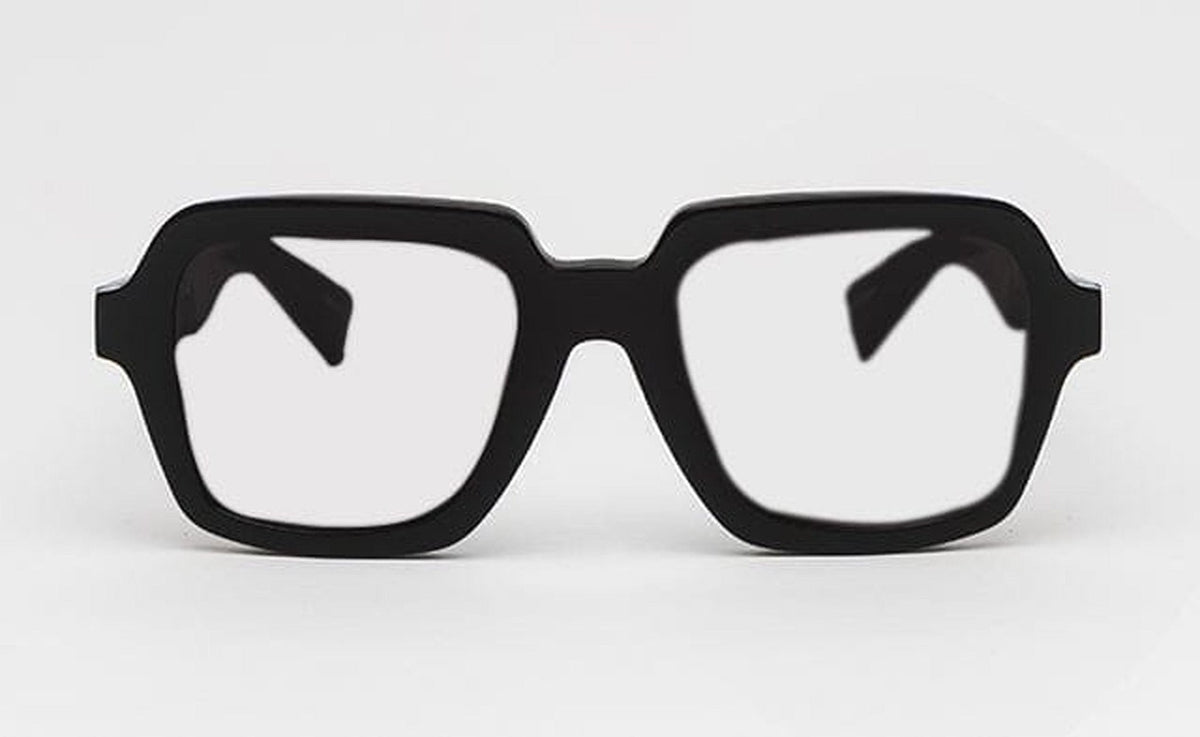 Manyara II Black