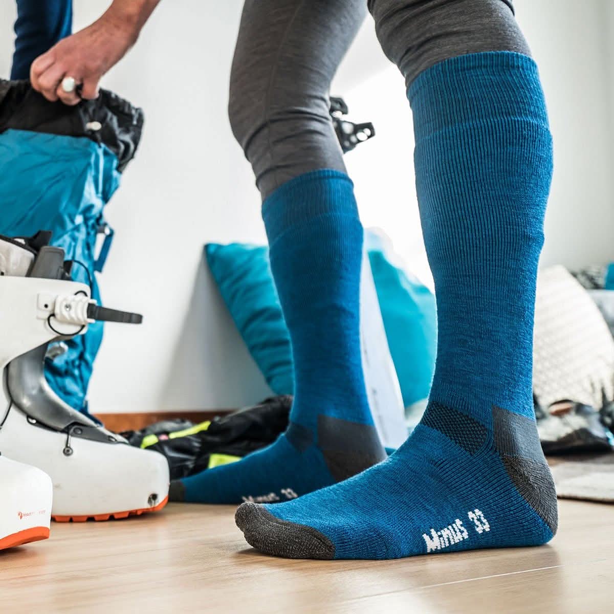 Lightweight Wool Ski Sock - Over the Calf Socks - Osadia Concept Store