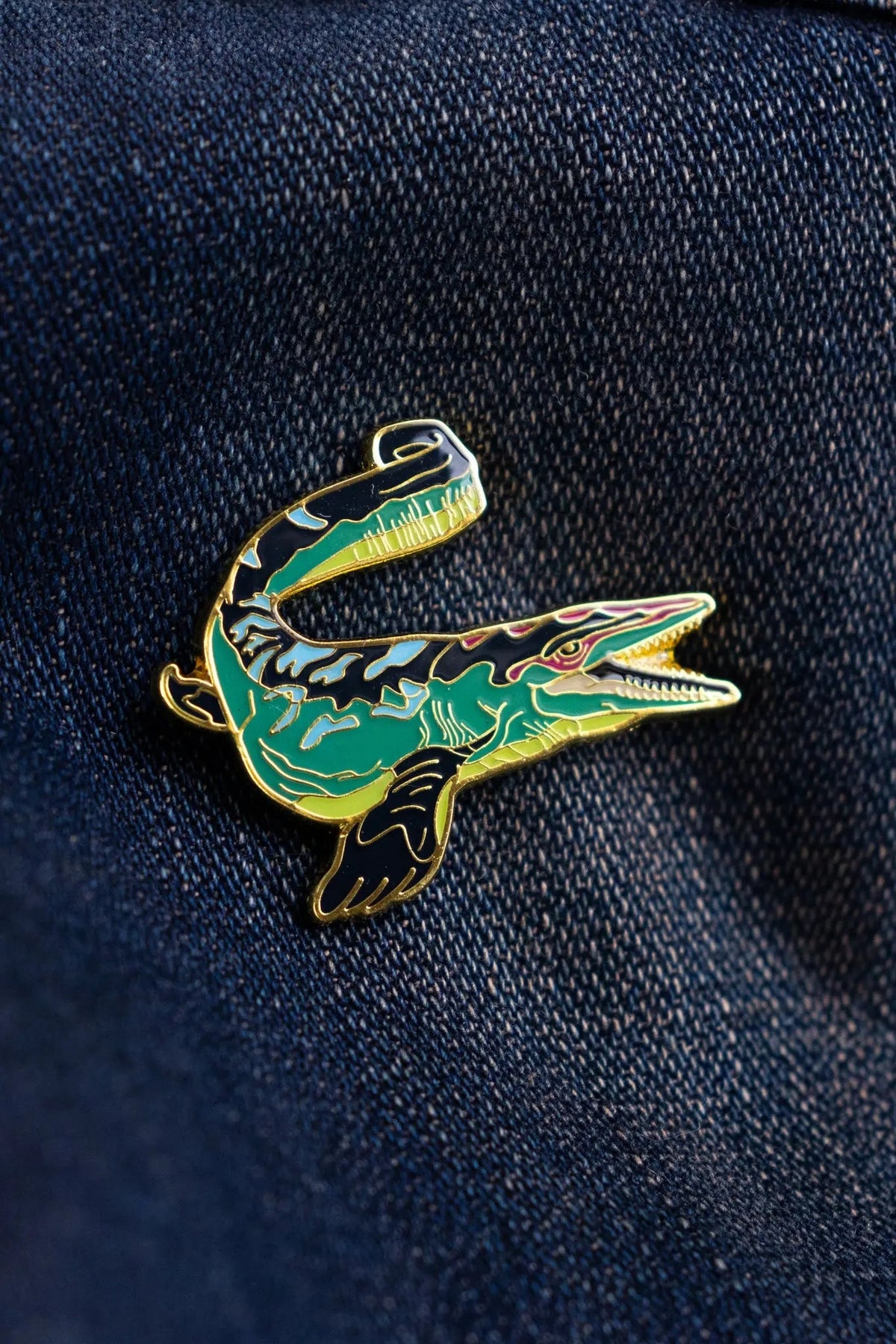 Mosasaurus Enamel Pin (Mosasaurus hoffmanni)