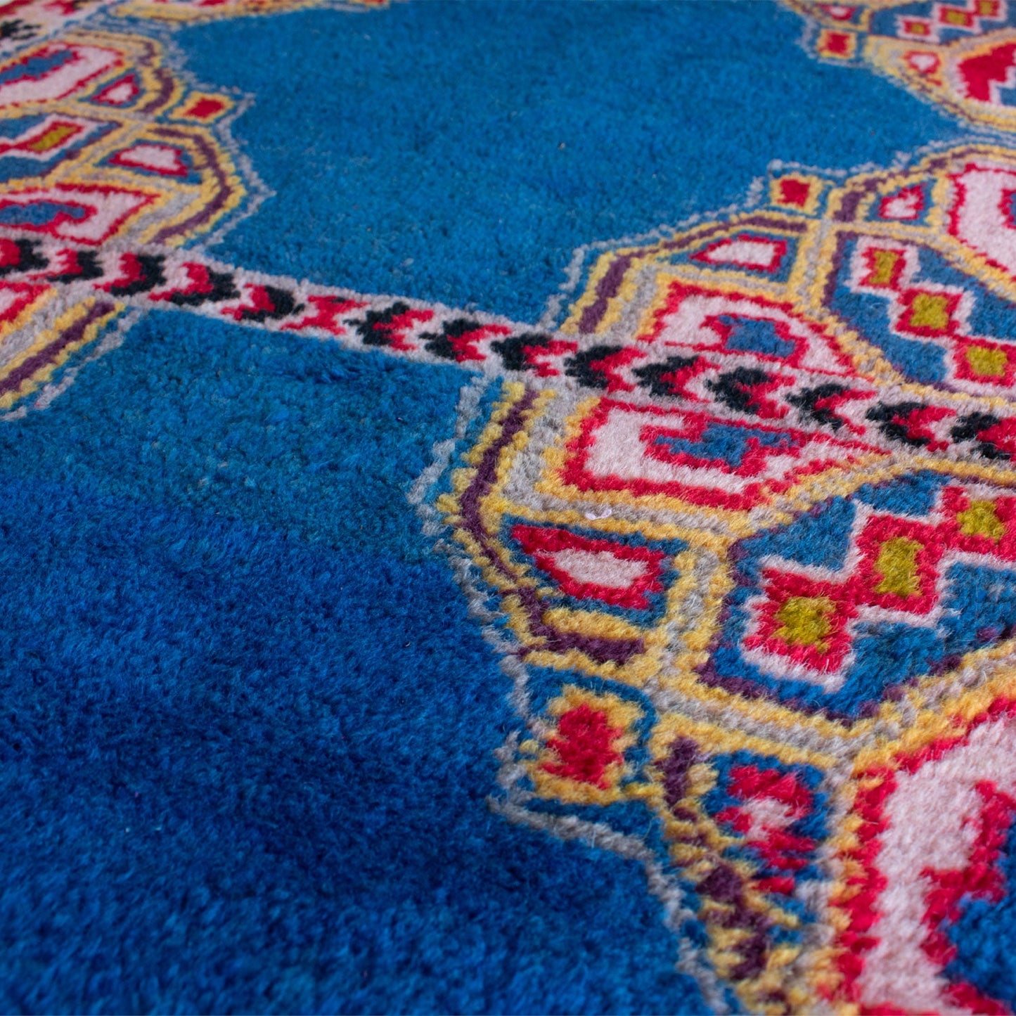 Beck Vintage Moroccan Taznakht Rug | 2'2" x 3'11"