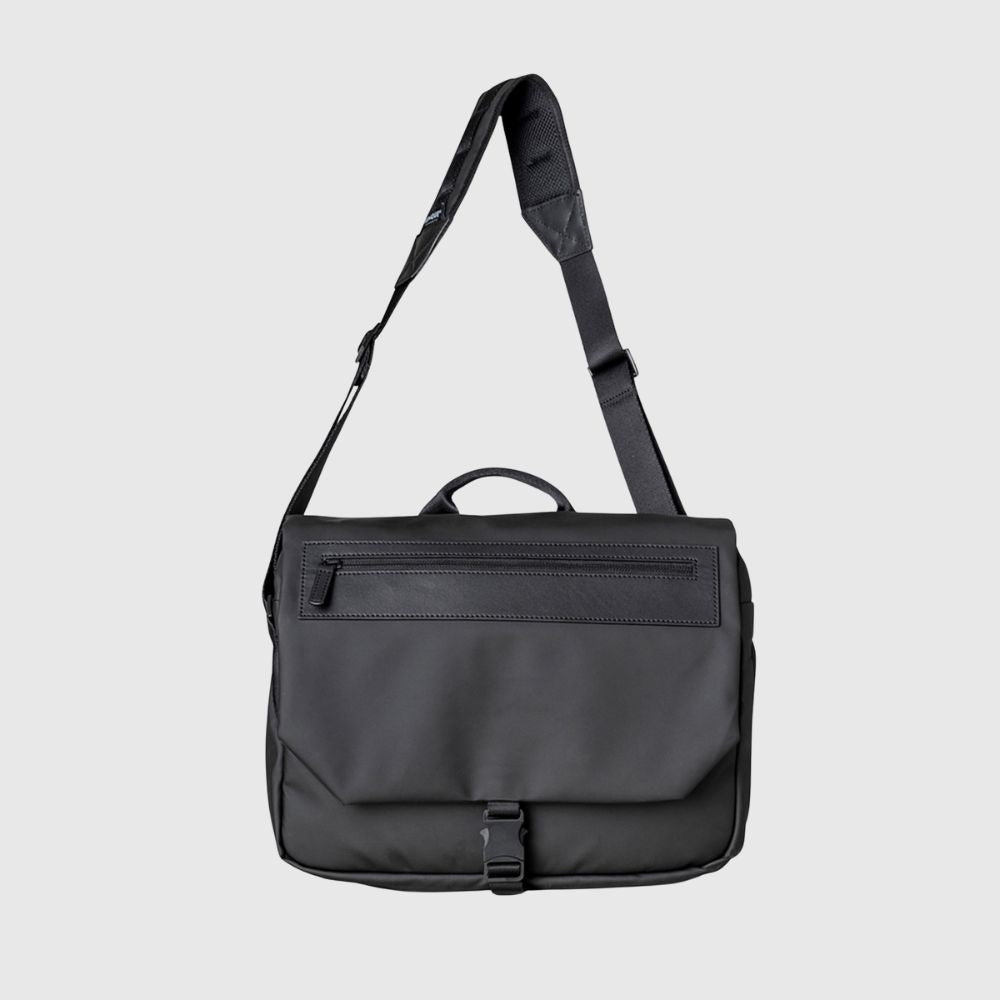 Office Messenger Black