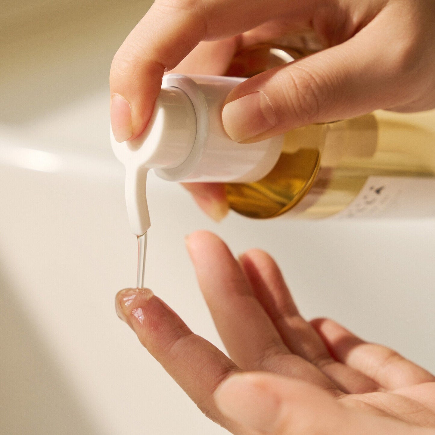 SKIN1004 Madagascar Centella Light Cleansing Oil - Osadia Concept Store