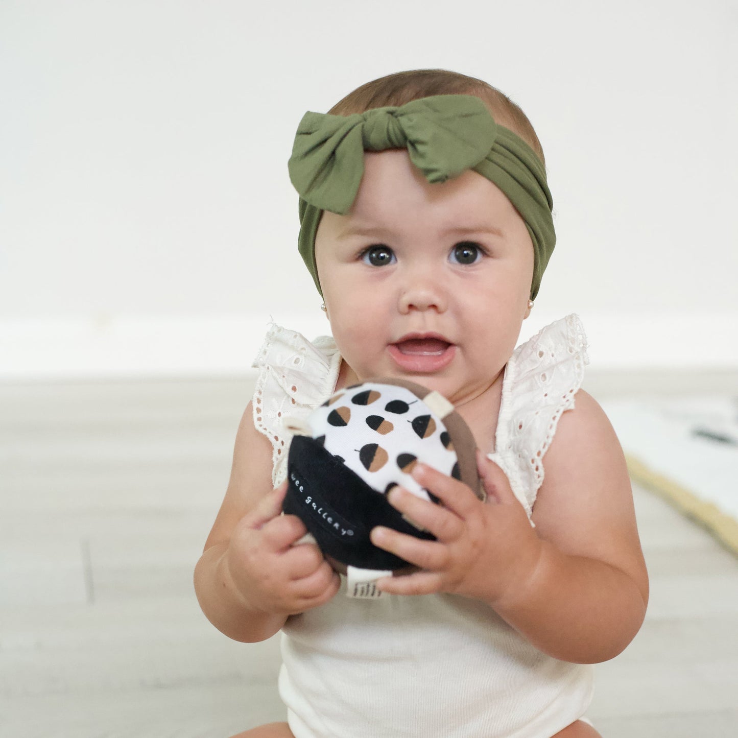 Acorn Clutch and Taggy Ball Bundle - Osadia Concept Store